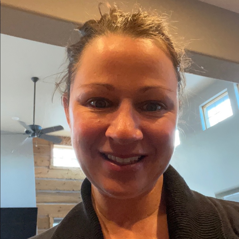 Meet your Posher, Nadine